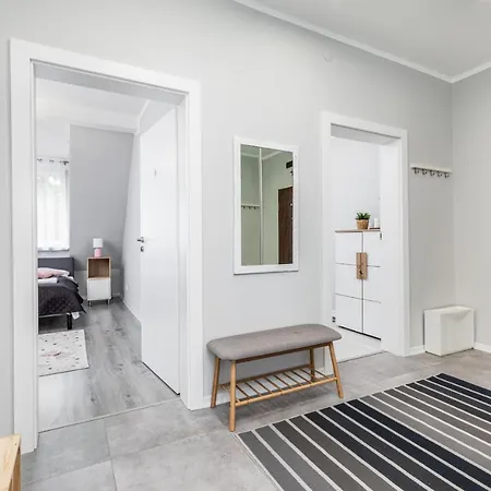 Family Three Bedroom Podczele Sunrise By Renters アパート コウォブジェク