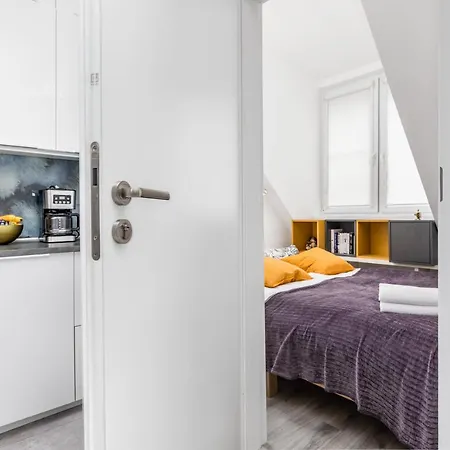 Family Three Bedroom Podczele Sunrise By Renters Appartement *