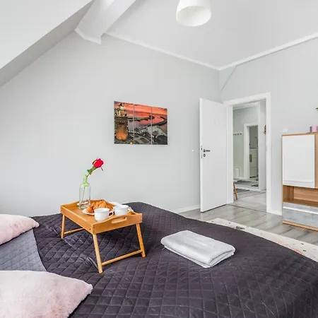 Family Three Bedroom Podczele Sunrise By Renters Kołobrzeg